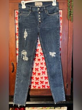 Free People Dark Blue Ripped High-Rise Skinny Jeans Size 25